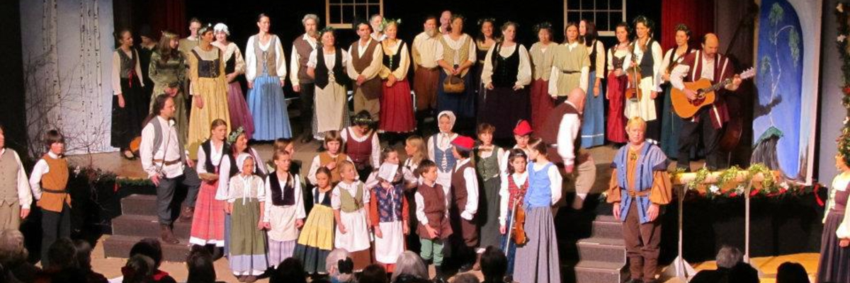 Welcome Yule Large Group Singers